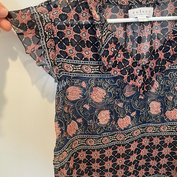 Velvet by Graham and Spencer Sheer Top Pattern S - Picture 5 of 10